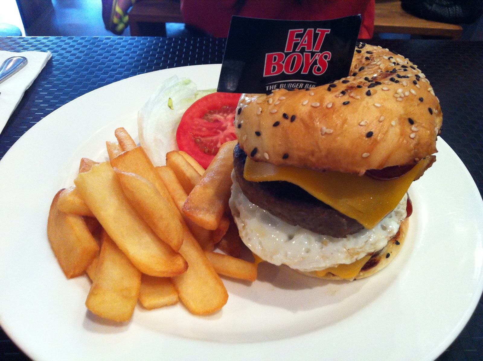 Won der luhst FATBOYS The Burger Bar Katong won-der-luhst-fatboys-the-burger-bar-katong