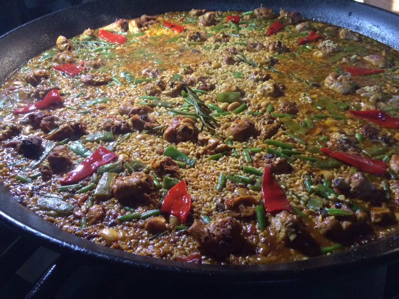 Paella Valenciana przepis dla 30 osób On Egin Eta Topa