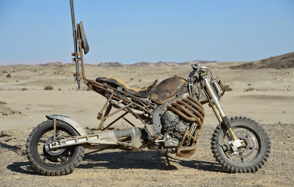 Custom_Motorcycles_Mad_Max_Fury_Road_Moto-Mucci%2B%25285%2529.jpg