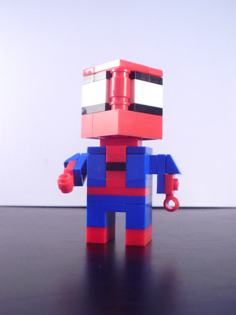 MOC LEGO Homem-aranha construído em modo cube