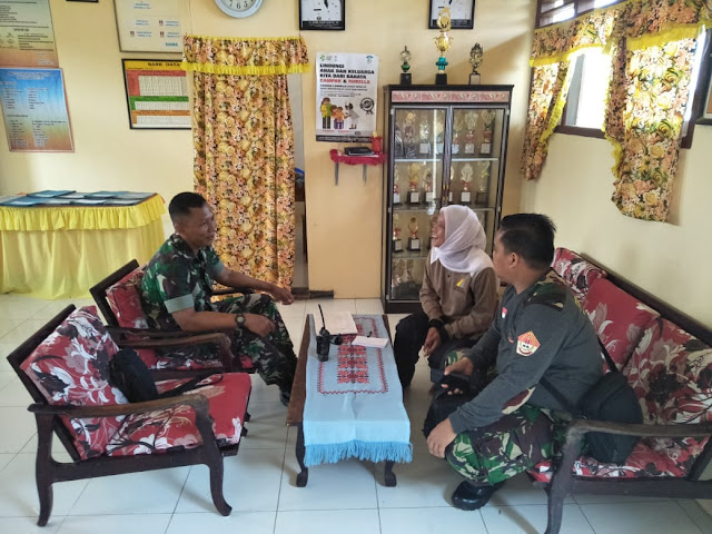 Satgas TMMD 103 Kodim 0419/Tanjab Berkunjung ke SDN 64 Pangkal Duri 1 satgas%2Bberkunjung%2Bke%2Bsd