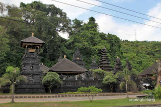pura goa lawah klungkung