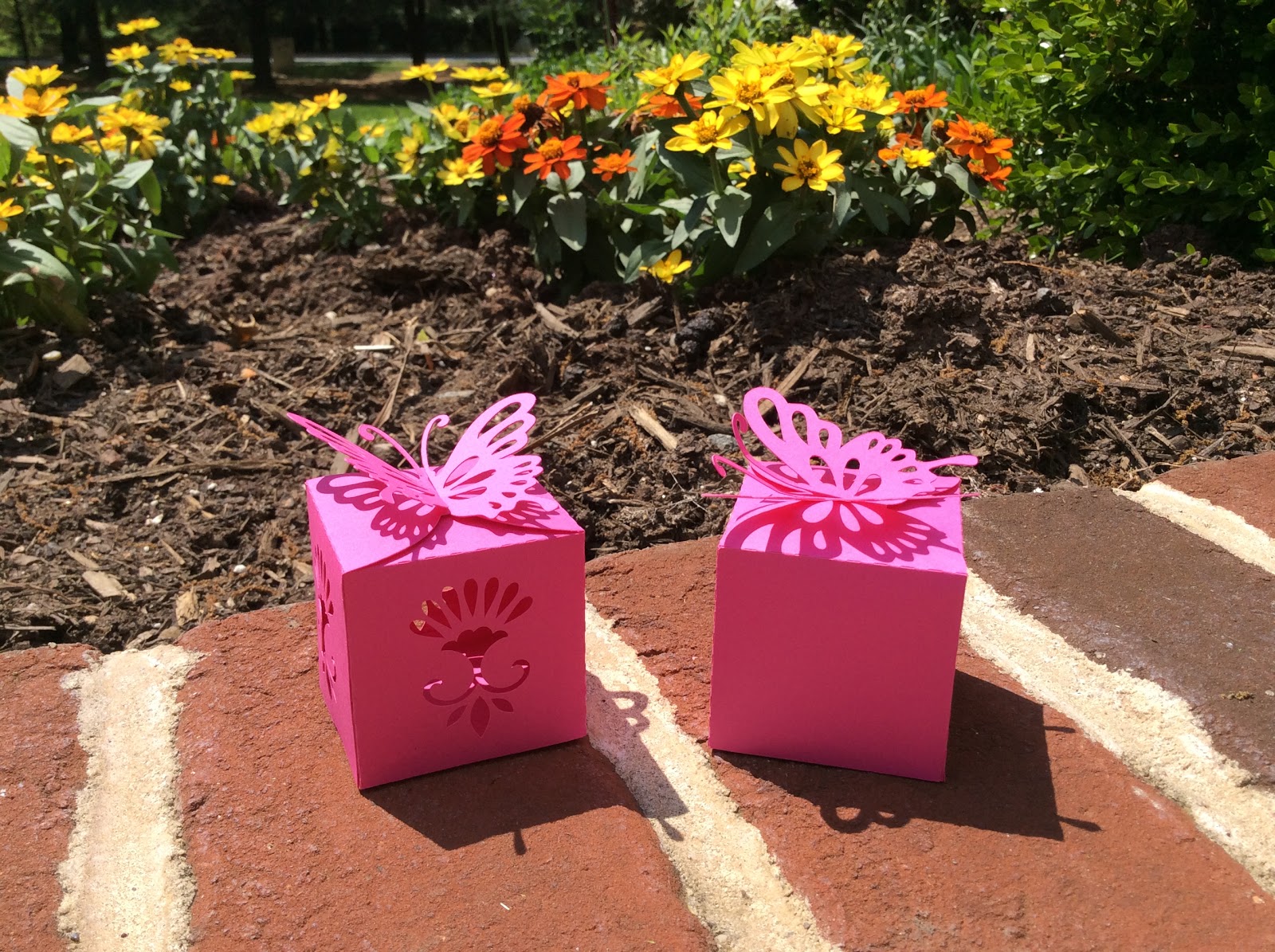 Papercrafts and other fun things Butterfly Square Box