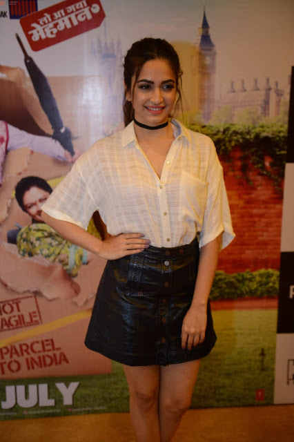 Beauty Galore Hd Kriti Kharbanda Flashing Her Inner Wear At The Movie Promotional Press Meet