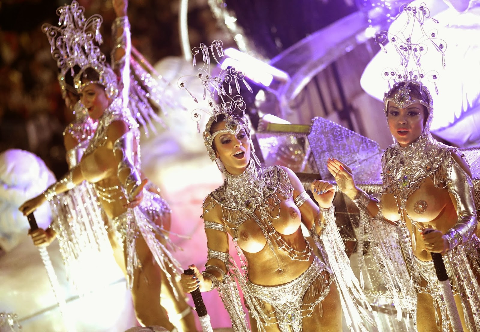 смотреть бразильский карнавал с голыми фото 81
