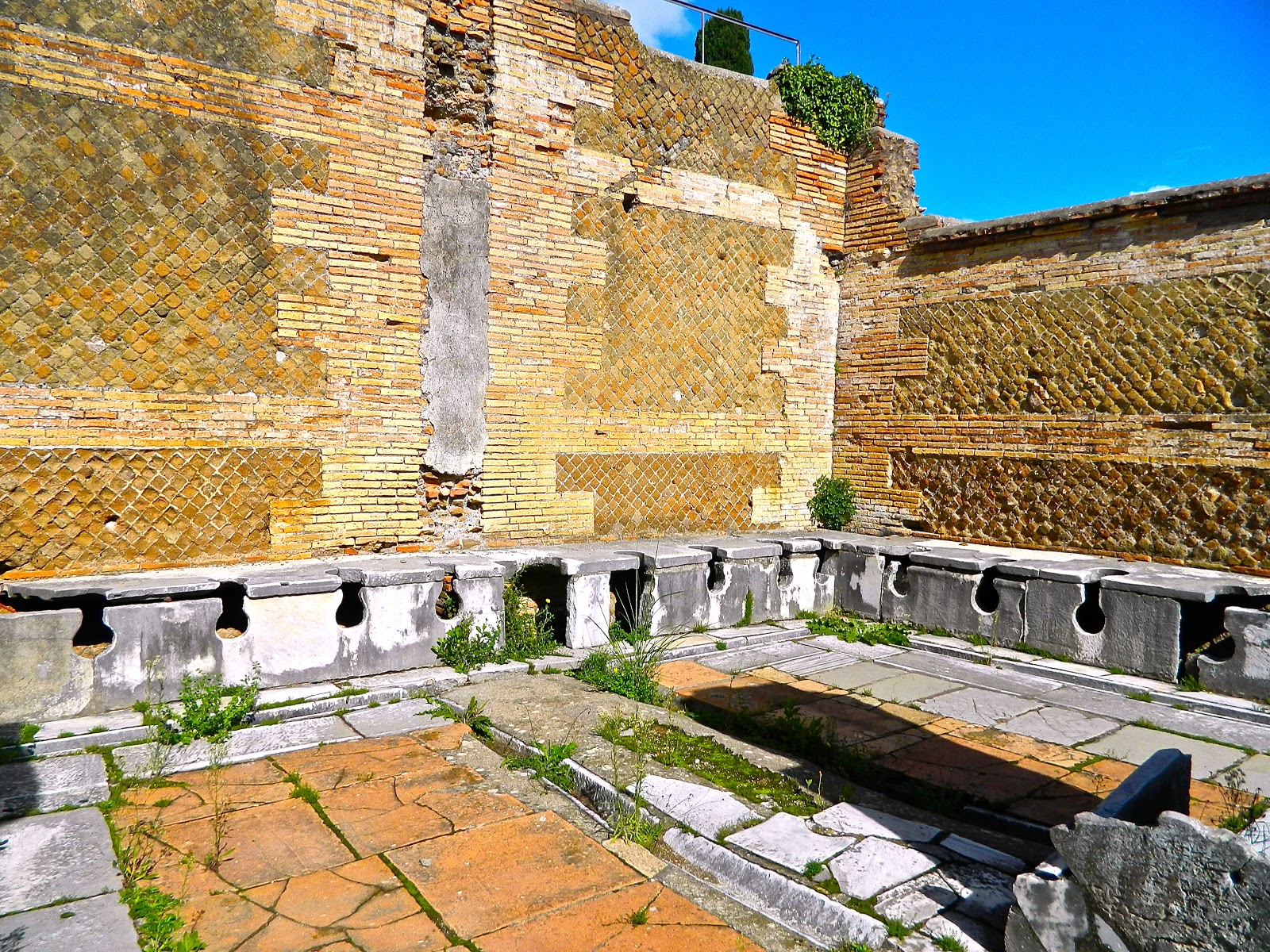 Город остия италия