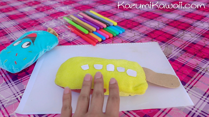 KaZuMi Kawaii: Cómo hacer uñas 3D facil (silicona caliente)