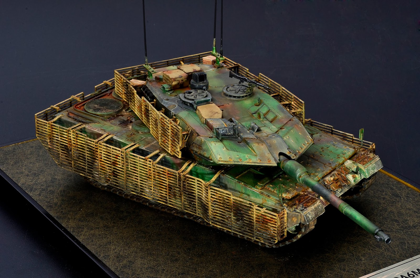 KW MINIATURE 1/35 Canadian Leopard 2A6M