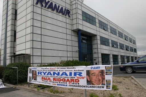 RYANAIR . BROOKFIELD CONTRACT ..LINING BONDERMAN and O'LEARY'S POCKETS.