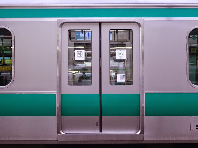 電車ドア,埼京線〈著作権フリー無料画像〉Free Stock Photos