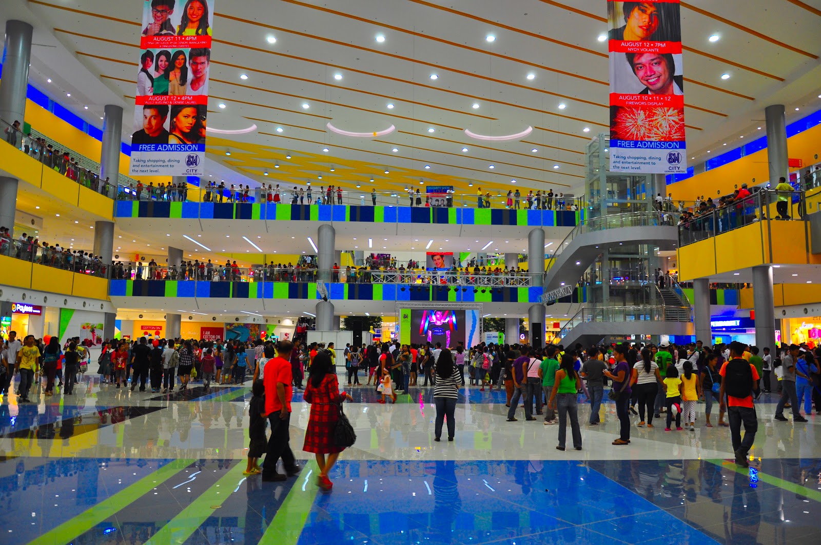 Von Lakwatsero SM Gensan Opening