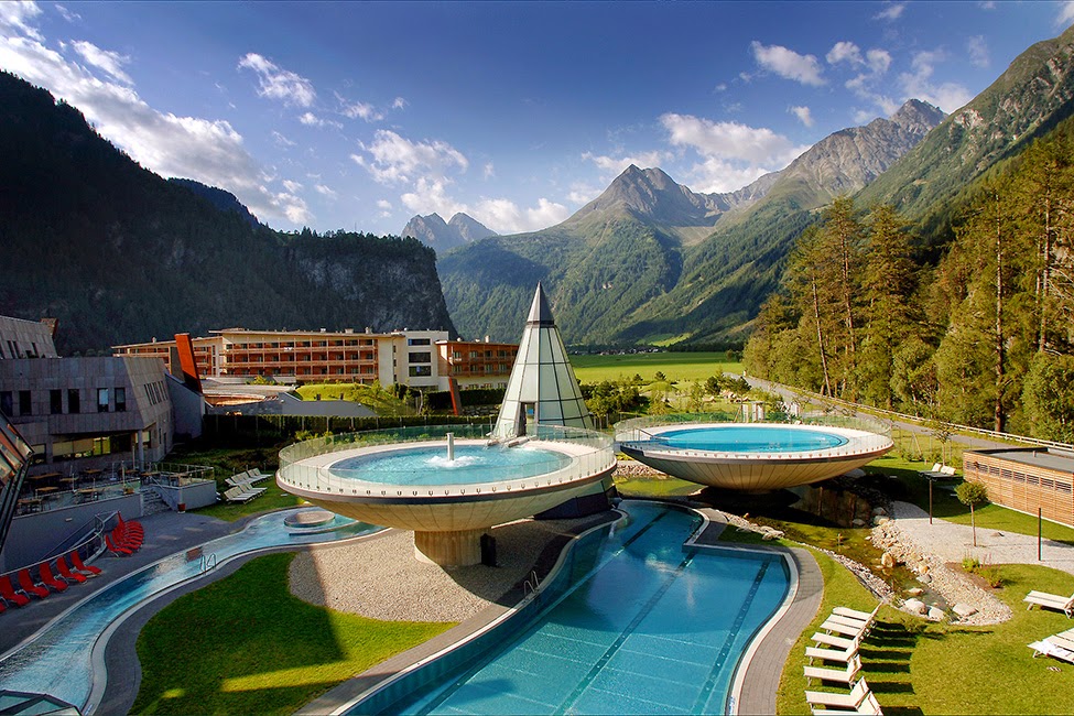 Бассейны при отелях в горах