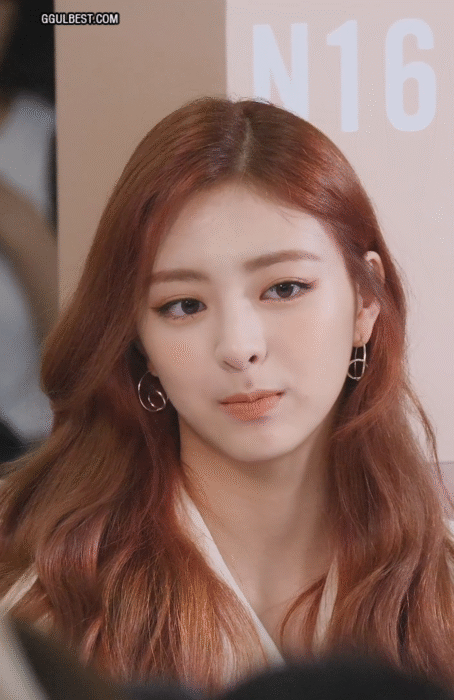 ITZY (있지) 유나 미모