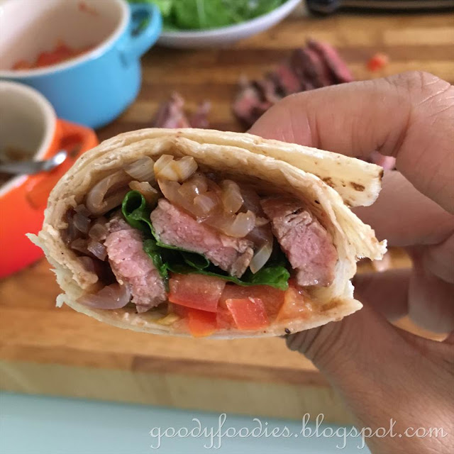 GoodyFoodies Recipe Steak Wrap with Caramelised Onions, Tomatoes and