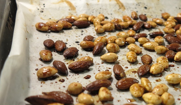 pähkinöiden paahtaminen