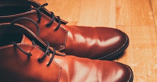Cara Mudah Menambal Sepatu  Pantofel dengan Cepat Ketikanku