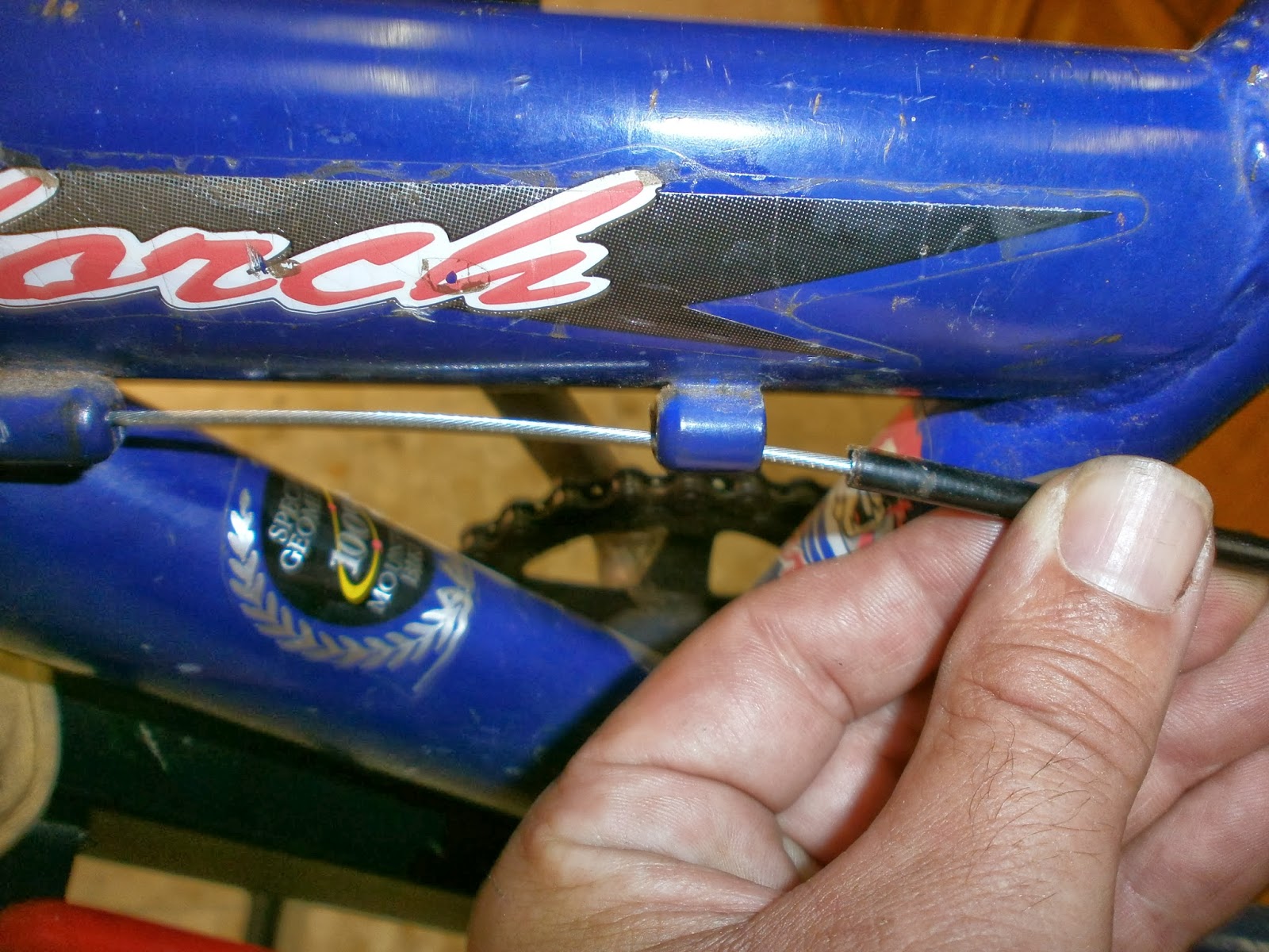 elTallerdeCarlos Poner a punto bici. cambiar cables y fundas de bici