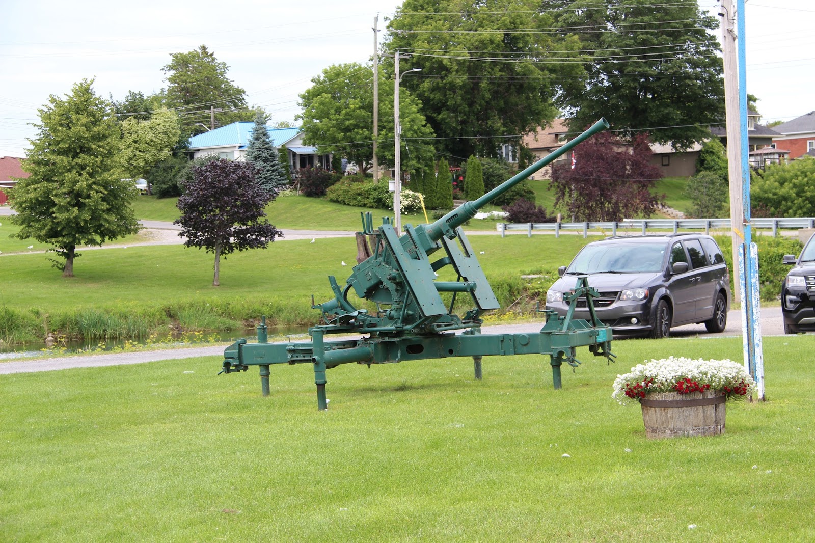 Memorials in Ottawa Bofors Gun, Cardinal, Ontario