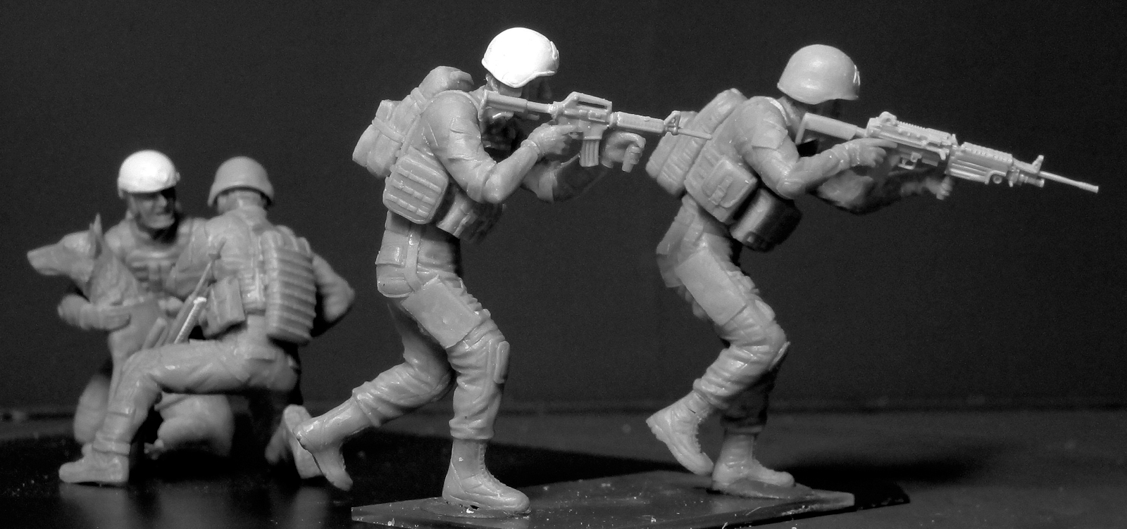 No Soldier Left Behind MWD Down Details about   Master Box 35181-1/35 