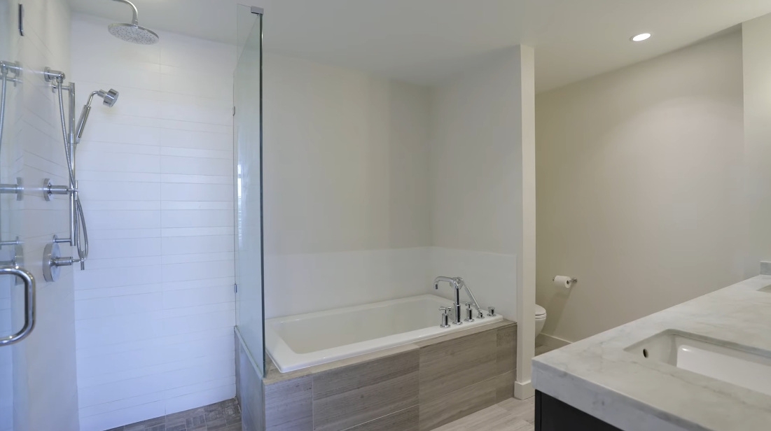 27 Interior Design Photos vs. 2107 Quebec St, Vancouver Luxury Penthouse Tour
