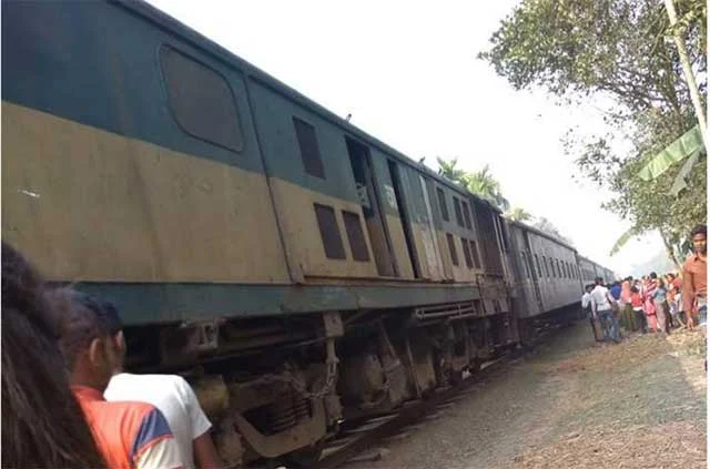 Passenger train derailed in Sarishabari, killed Nasiman driver