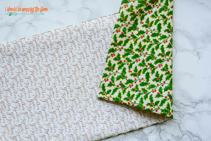 Reversible Table Runner | Follow this step-by-step tutorial to make a simple table runner that can be flipped to its other side for a different holiday.