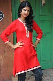 Vaishnavi Cute Pics [Andhrula Music] width=