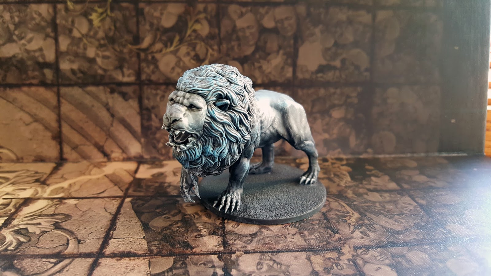 House of Zoxe Hot off the Desk KDM White Lion
