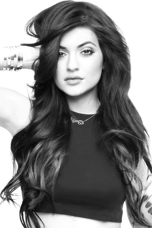 VictoriaGBlack: Kylie Jenner launches New Hair Extension Range