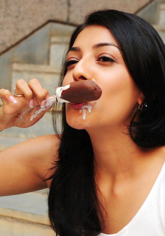 konchit-v-rotik-krasavitse