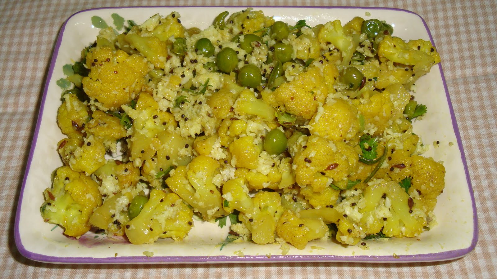 happy bee..ing busy............busy bee..ing happy! Cauliflower