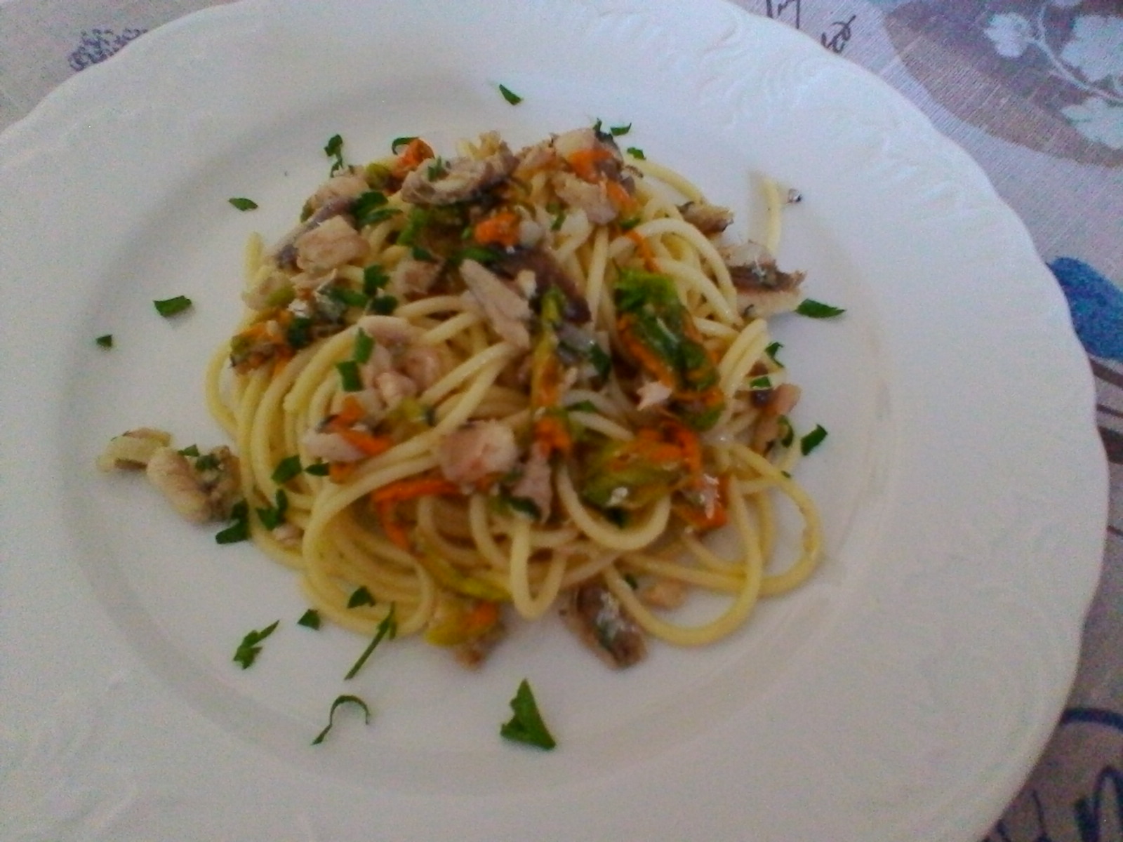 Spaghetti sarde e fiori di zucchine Ricetta ed ingredienti dei