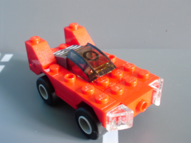 MOC LEGO Protótipo desportivo vermelho