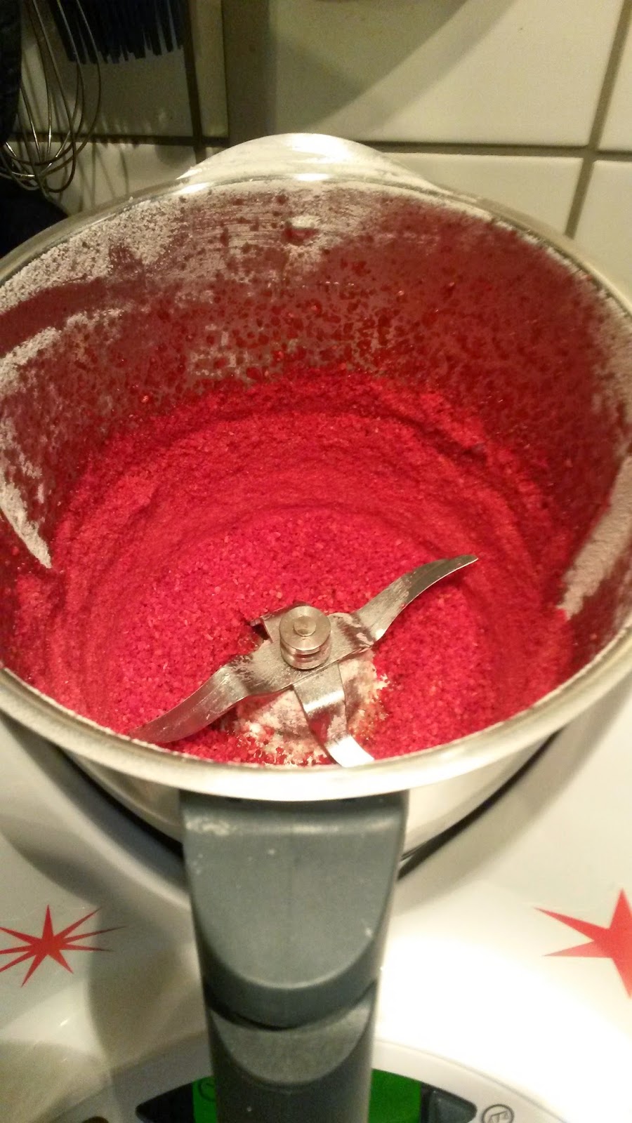 Drea´s TM und ActiFry Rezepte-Welt: Himbeeren Holunderblüten Creme