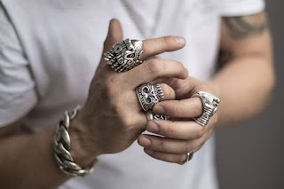 Cincin yang sedang trend saat ini Cincin pria yang sedang trend saat ini