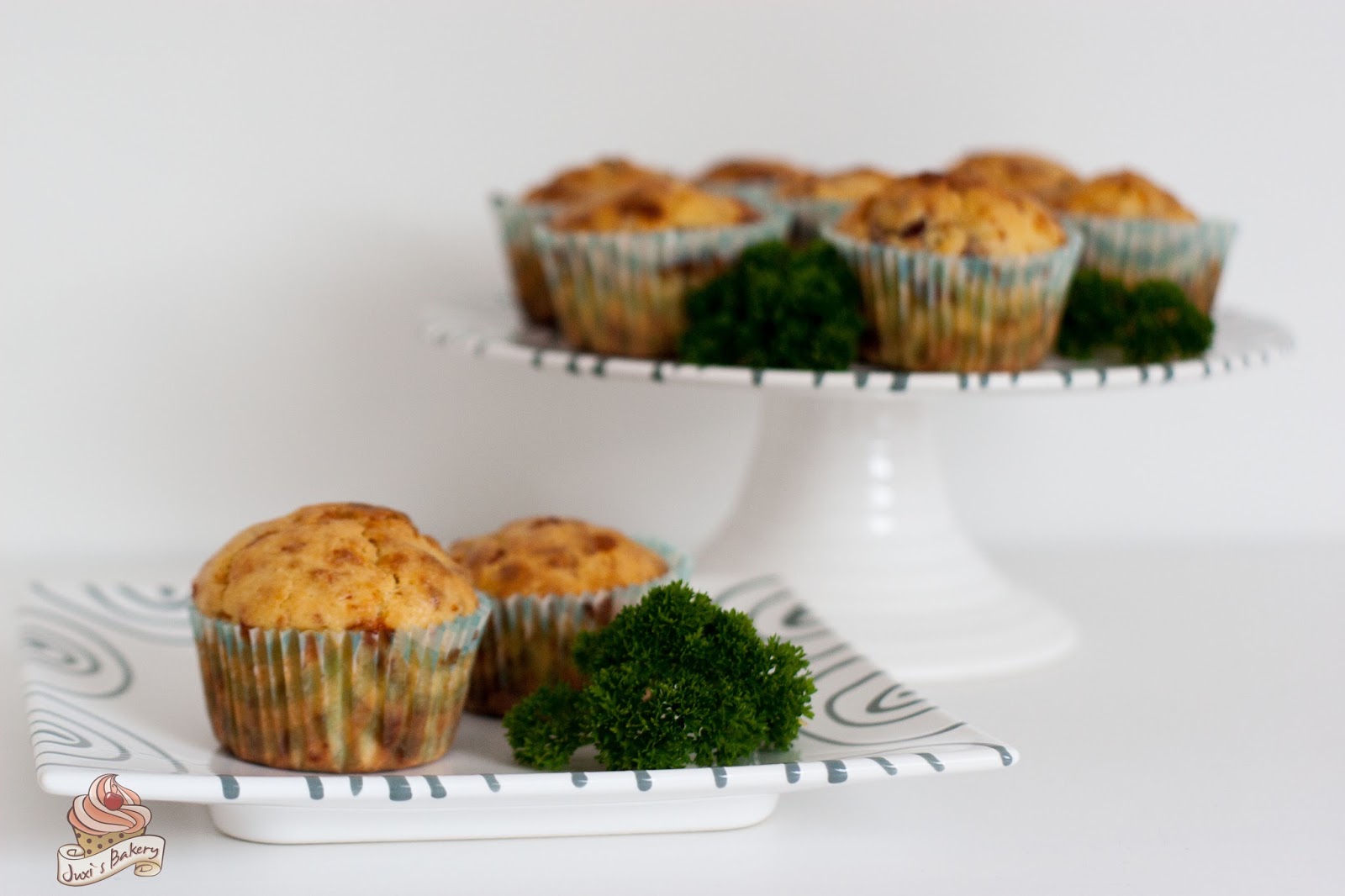 juxi's bakery Muffins pikant mit Prosciutto und Grana Padano