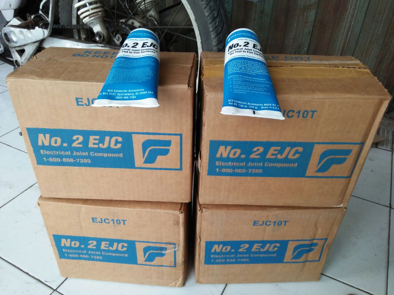 AUTHORIZED DEALER LOCTITE PERMATEX MAGNAFLUX THREEBOND