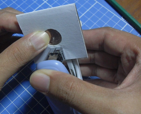 The cH@0+!c Yesterday: DIY Coin Holder (2x2 Card Holder)