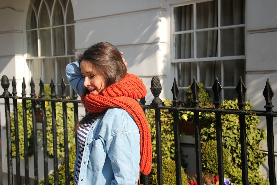 DIY Cómo hacer una bufanda con capucha. Blog de costura y diy.