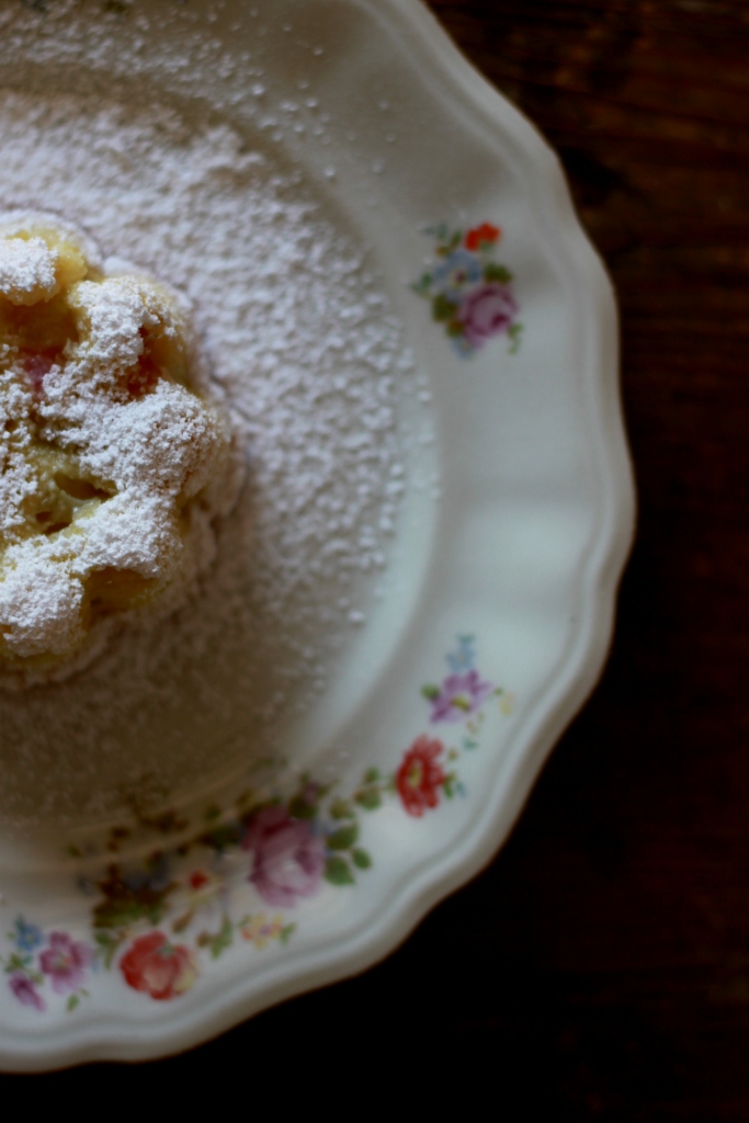 KAMAU: Rhabarbertörtchen KAMAU: Rhabarbertörtchen