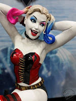 Diamond Select DC Comics Gallery PVC Statues Harley Quinn Sitting
