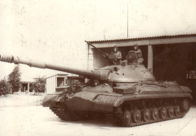 Massive 60 Ton – U.S. Army Tank Crosses the Danube River