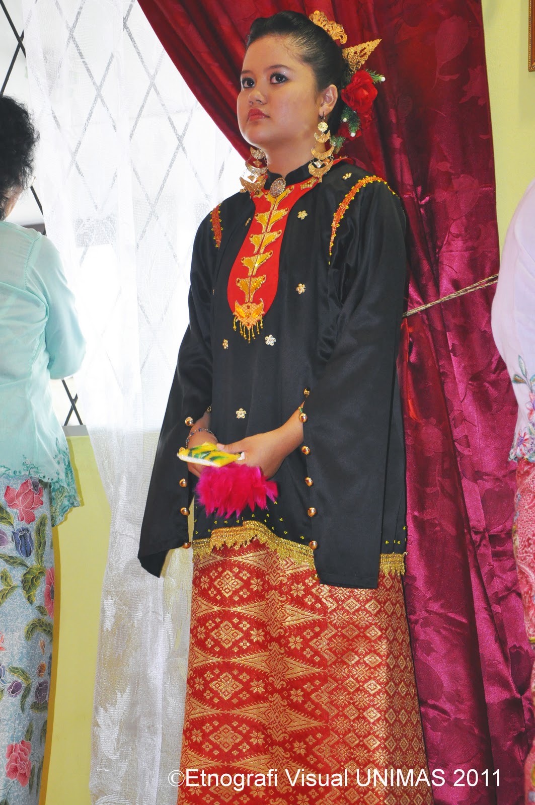 Melanau baju tradisional PAKAIAN TRADISIONAL