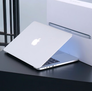 MacBook Pro Retina i5 (13" Early 2015) Fullset
