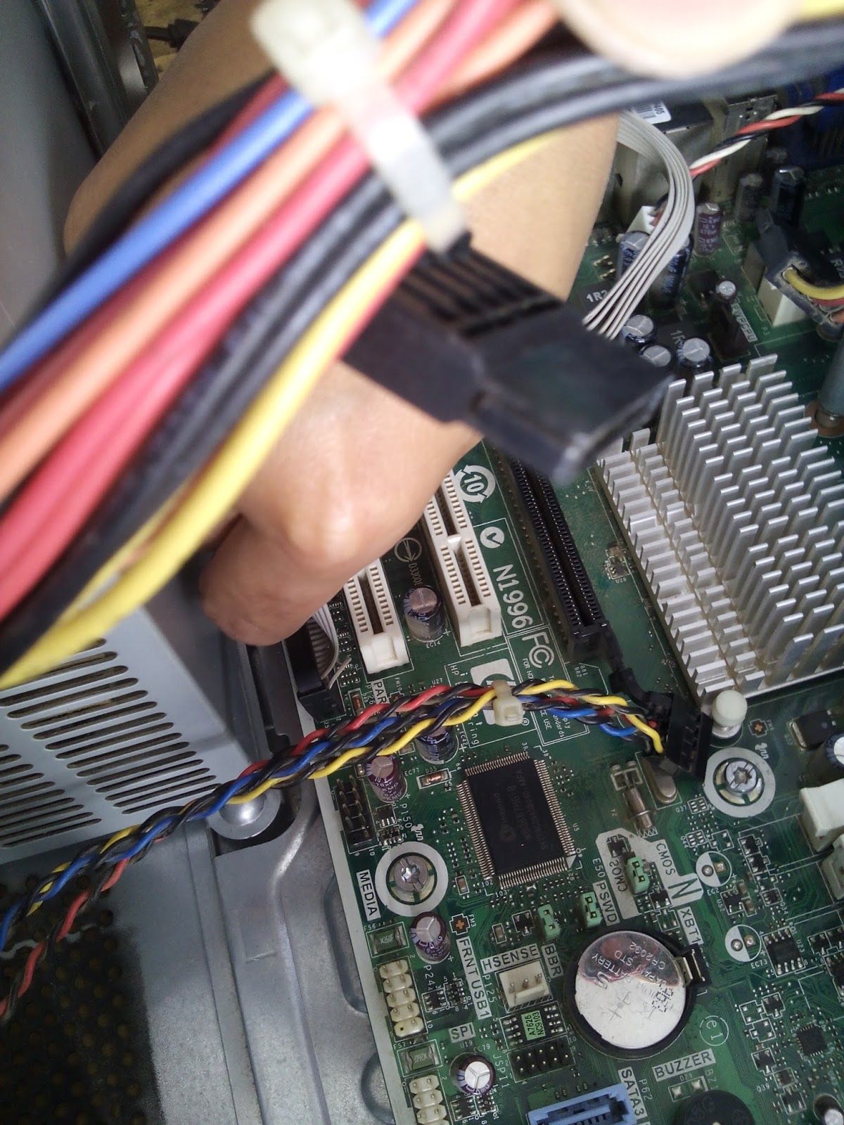 Contoh Laporan Merakit Komputer