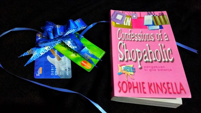 [Book Review] Confessions of a Shopaholic by Sophie Kinsella