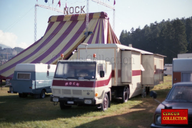 Montage du chapiteau du cirque Nock au bord du lac de Saint-Moritz