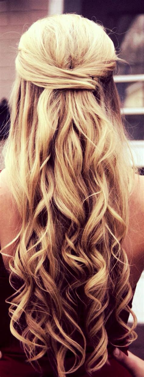 Perfect Hairstyle For Your Prom Night