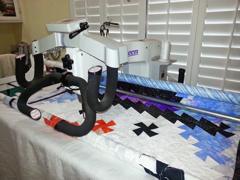 Quilternity's Place: Are you interested in an HQ Sixteen longarm???