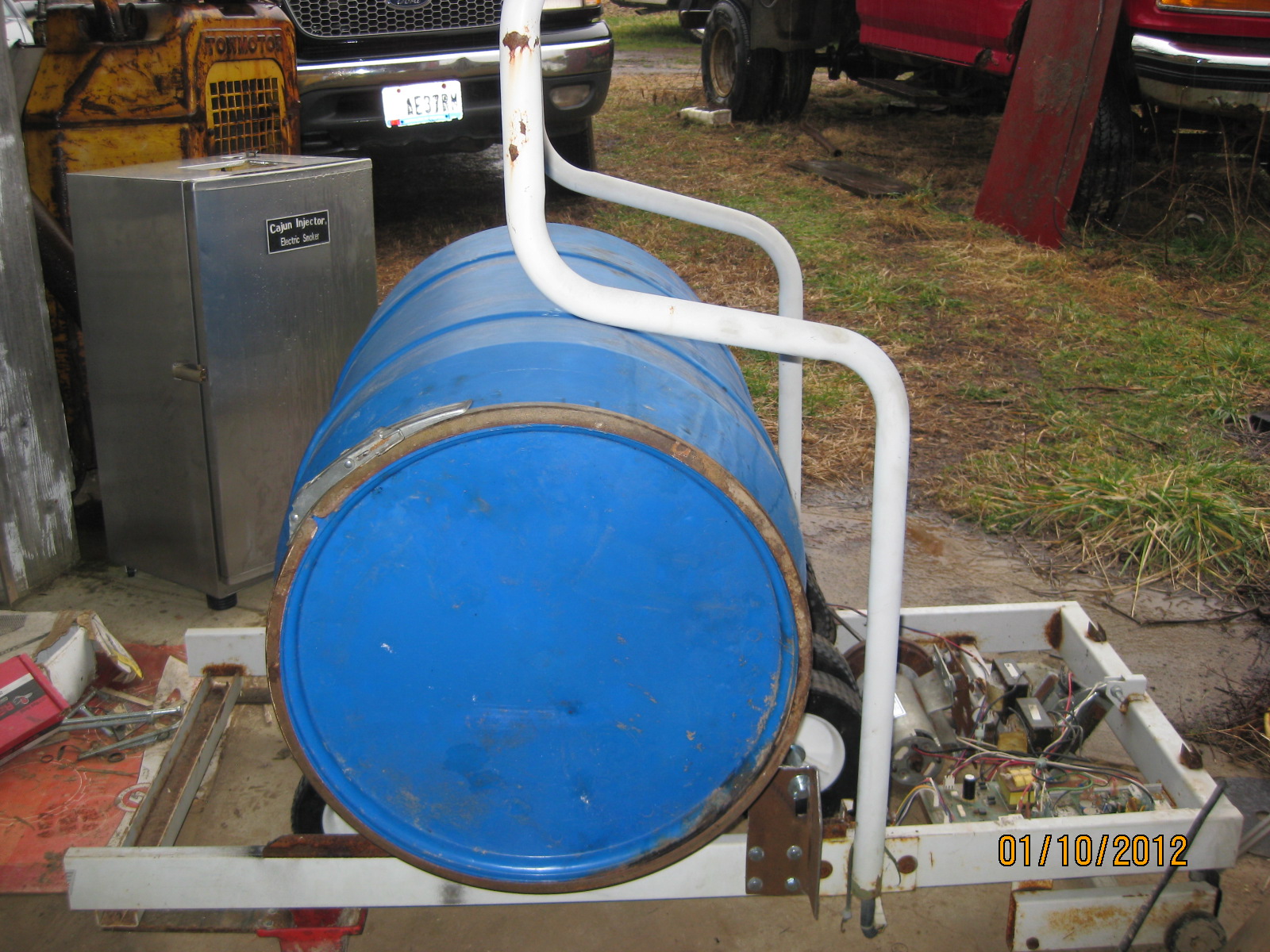 The Pauley Principle Building a Small Farm Mixer for Poultry Feed